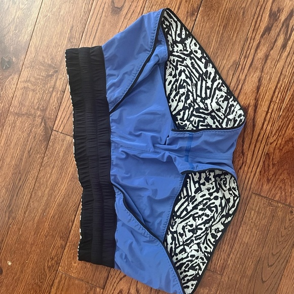 Sz 8 reversible swim shorts - Picture 2 of 3